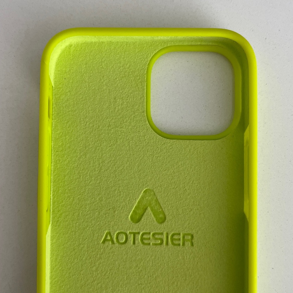 NWOB iPhone 13 Mini Phone Case Noen Green Silicone - Picture 5 of 5